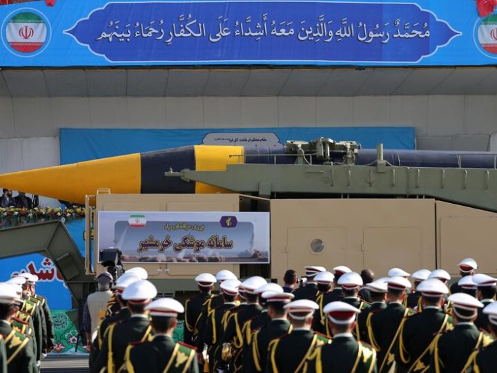 صحيفة: لندن وباريس وبرلين في مرمى الصواريخ الإيرانية