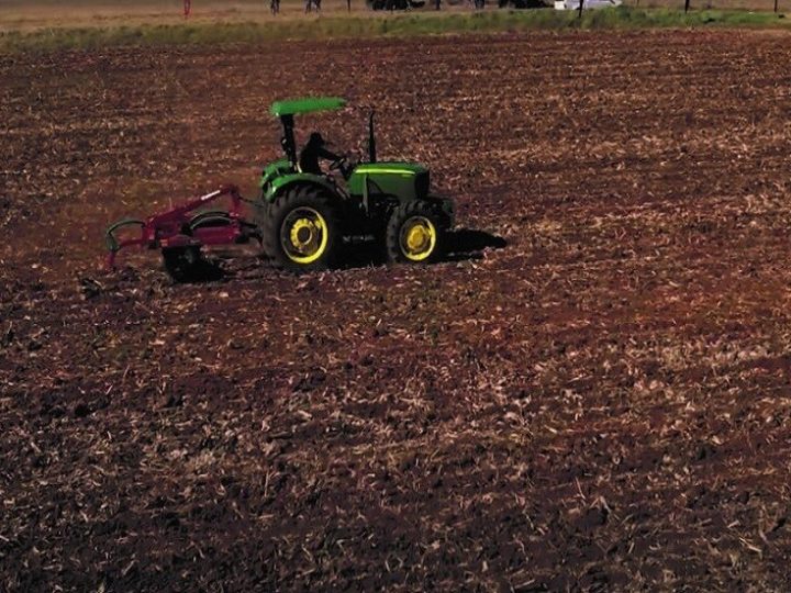 “التلغراف”: بريطانيا تبدأ بتقييد مبيعات الديزل للمزارعين