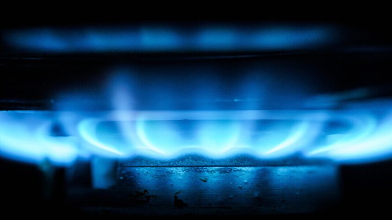 مستشار ترامب الأسبق يحذر: أوروبا على حافة الهاوية بسبب الصراع في إيران