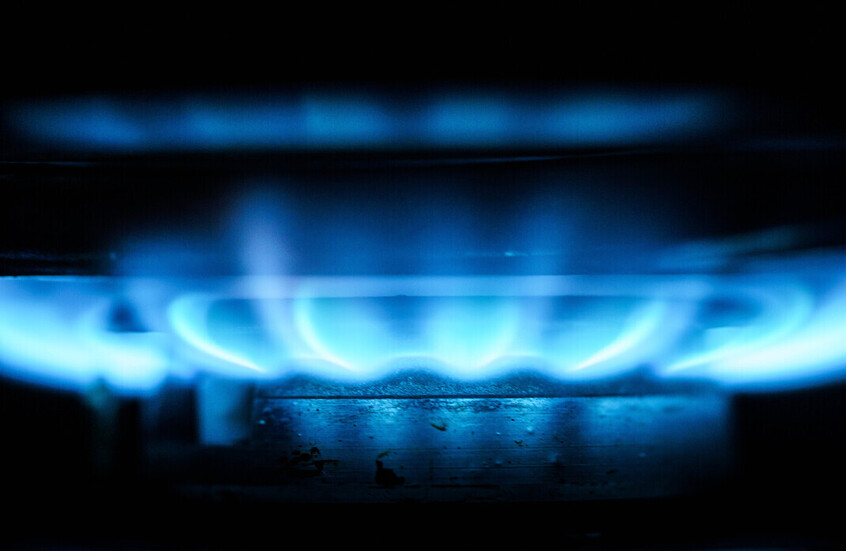 مستشار ترامب الأسبق يحذر: أوروبا على حافة الهاوية بسبب الصراع في إيران