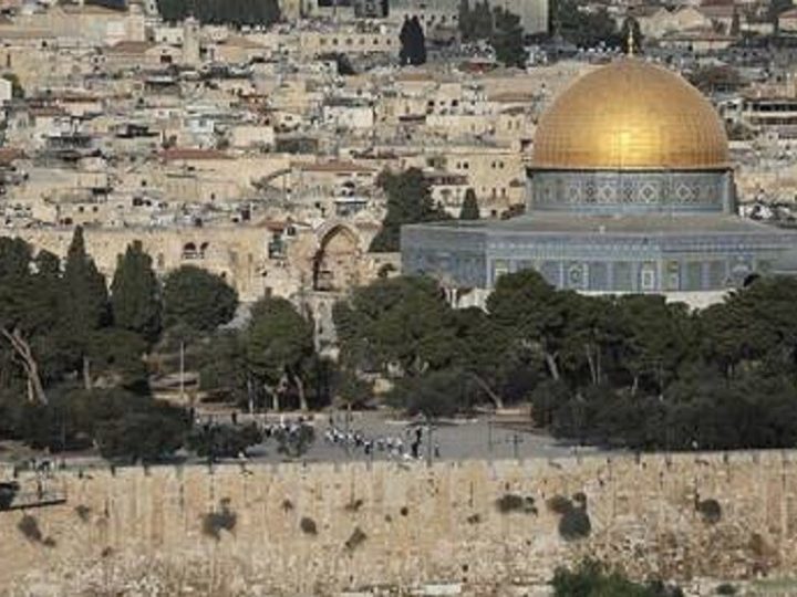 عباس النوري ينفي التصريح المنسوب إليه حول المسجد الأقصى ويستنكر تداول الإشاعات