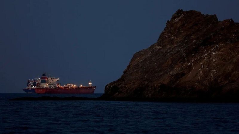 “رويترز”: البحرين تتقدم بمشروع قرار لمجلس الأمن يسمح باستخدام القوة لحماية مضيق هرمز