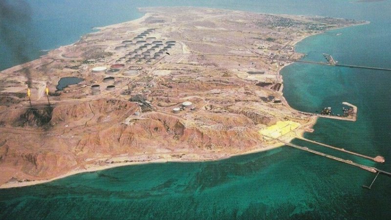 ماذا سيحدث في غضون ساعتين لو هبط الأمريكيون على جزيرة خرج الإيرانية؟