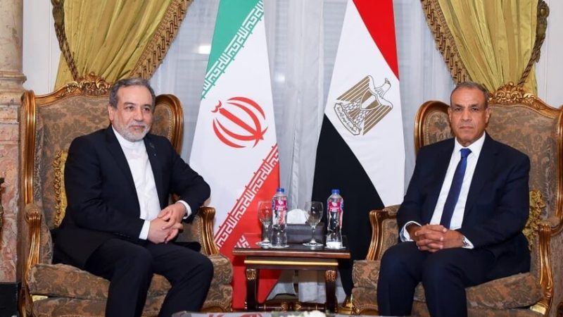 جهود وساطة إقليمية.. مباحثات مصرية إيرانية لوقف الحرب وإنهاء التصعيد