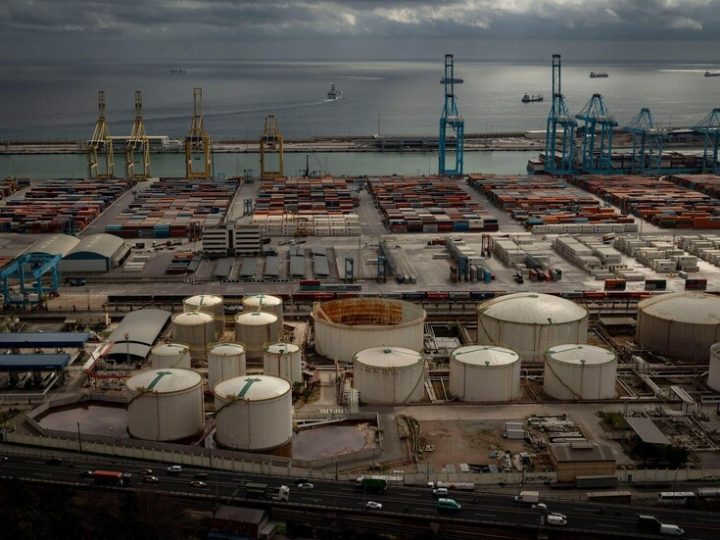 “بلومبرغ”: الحرب في إيران تتحول إلى أزمة طاقة تجتاح أوروبا