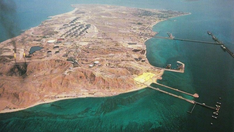 زاخاروفا: روسيا تأمل ألا تقوم الولايات المتحدة بعملية برية على جزيرة خرج