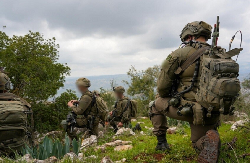 إعلام عبري: إصابة قائد كتيبة وجنديين إسرائيليين بنيران حزب الله جنوبي لبنان