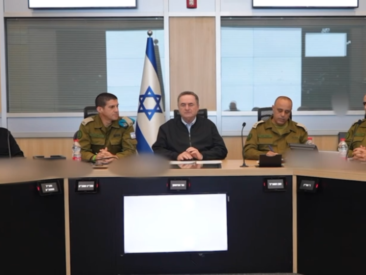 وزير الدفاع الإسرائيلي يعلن تصفية قائد سلاح البحرية في الحرس الثوري الإيراني (فيديو)