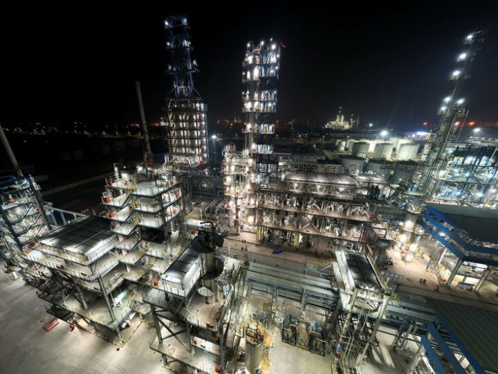 دميترييف: روسيا تسمع عواء الأعداء عند مناقشتها مشاريع مشتركة مع الولايات المتحدة