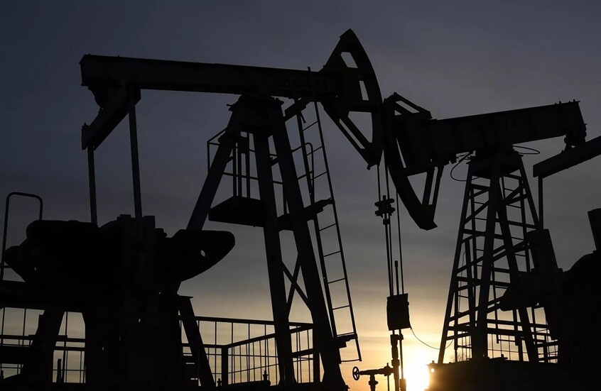 أسعار النفط تقفز 5.6% فوق 108 دولارات وسط مخاوف من استمرار انقطاع الإمدادات