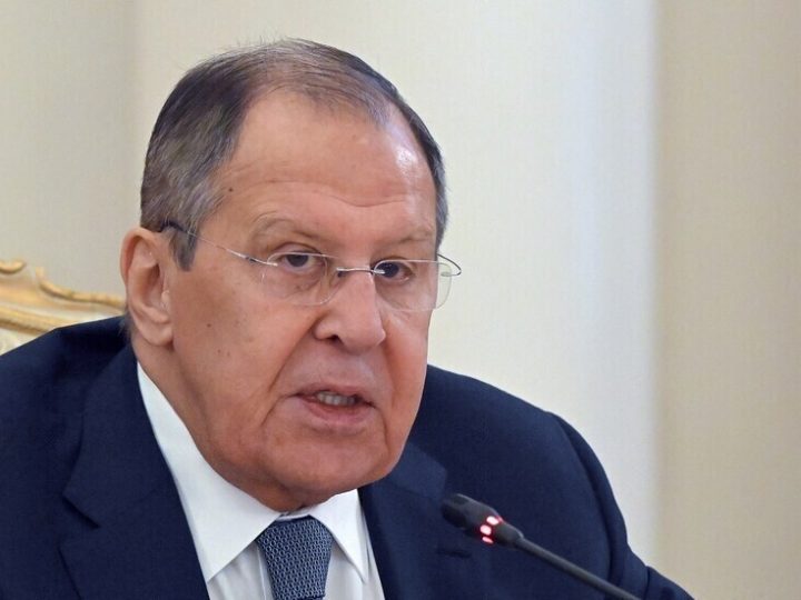 لافروف: الولايات المتحدة تسعى لفعل كل شيء لحمل كييف على الموافقة على تفاهمات أنكوريج