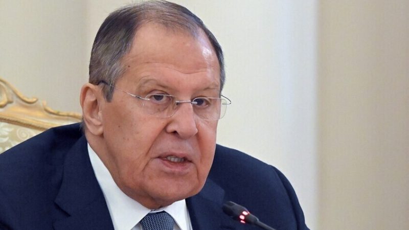 لافروف: الولايات المتحدة تسعى لفعل كل شيء لحمل كييف على الموافقة على تفاهمات أنكوريج