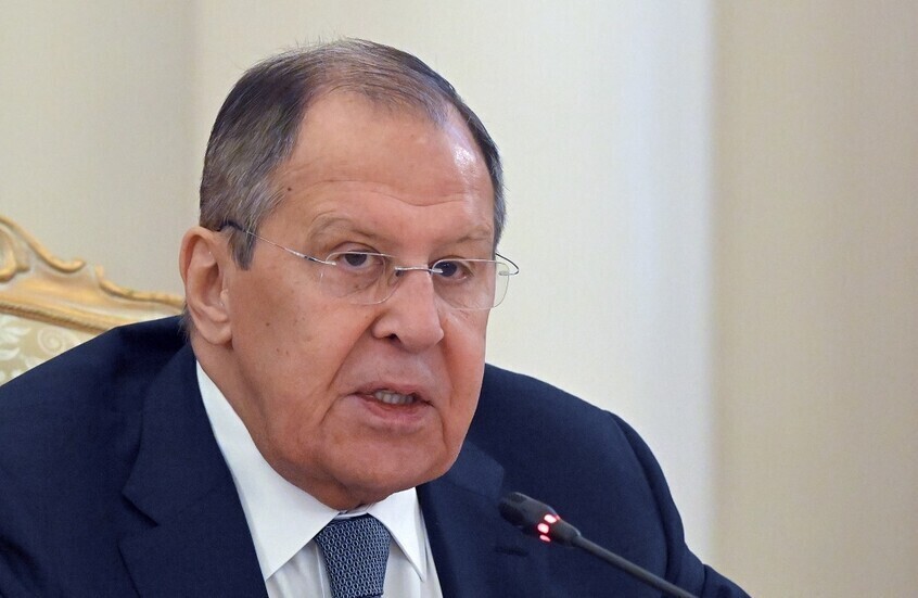 لافروف: الولايات المتحدة تسعى لفعل كل شيء لحمل كييف على الموافقة على تفاهمات أنكوريج