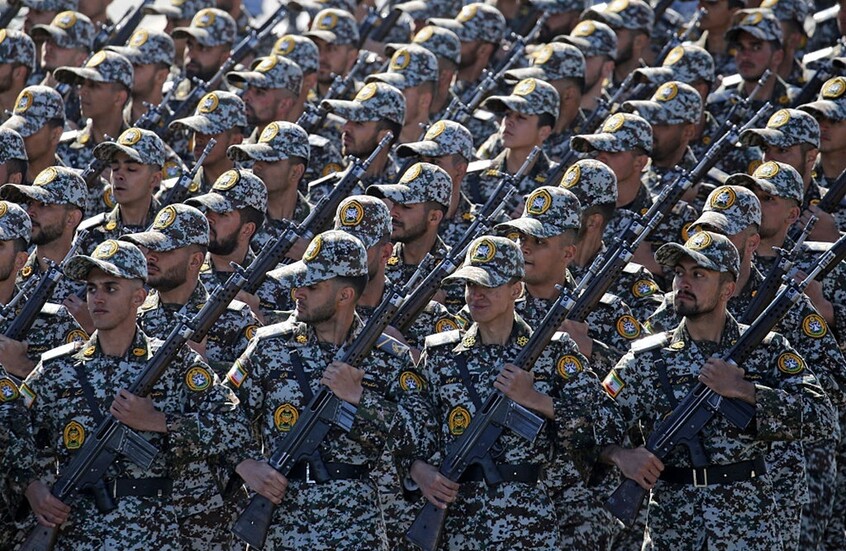 مصدر عسكري: مليون جندي إيراني جاهزون لتحويل مغامرة أمريكا إلى جهنم وموجة تطوع تجتاح مراكز التجنيد