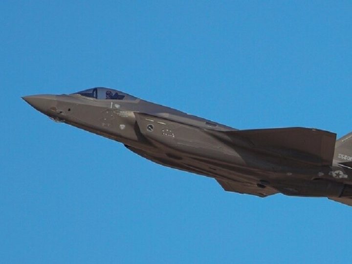 ترامب يعلن موافقة الولايات المتحدة على بيع طائرات F-35 للسعودية لأول مرة