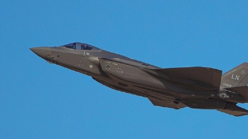 ترامب يعلن موافقة الولايات المتحدة على بيع طائرات F-35 للسعودية لأول مرة