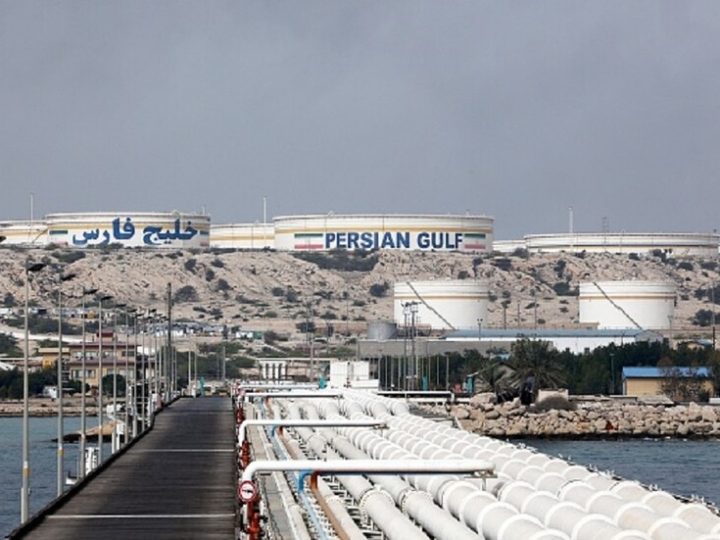 مسؤول إيراني يوجه من جزيرة خرج رسالة إلى دول الجوار والأجانب