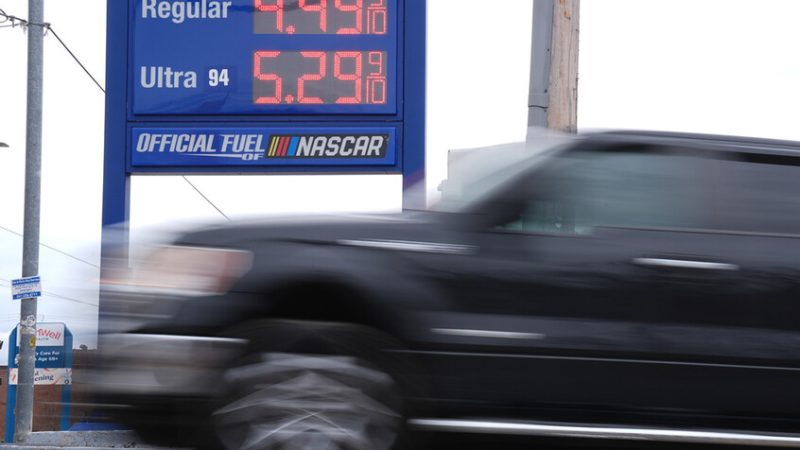 ارتفاع أسعار البنزين في الولايات المتحدة بمقدار دولار واحد مقابل الغالون