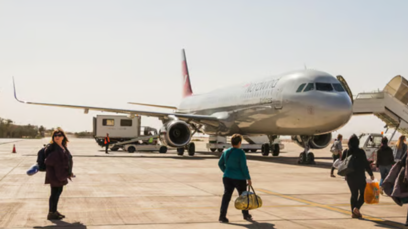 أزمة طيران إسرائيلية غير مسبوقة.. الأردن ومصر تغلقان البدائل أمام المسافرين الإسرائيليين