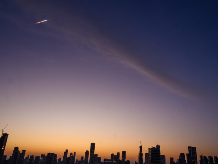 صفارات إنذار واسعة في جنوب إسرائيل إثر هجوم صاروخي إيراني