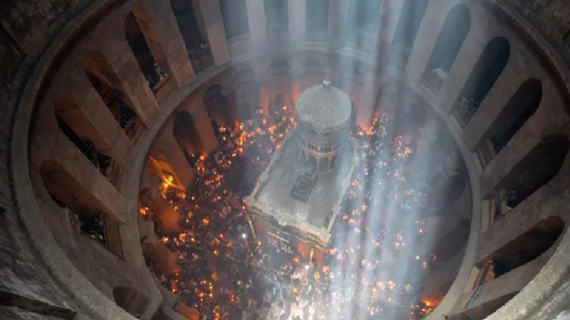 رئيس وزراء إسبانيا يدين منع إسرائيل البطريرك اللاتيني من دخول الكنيسة