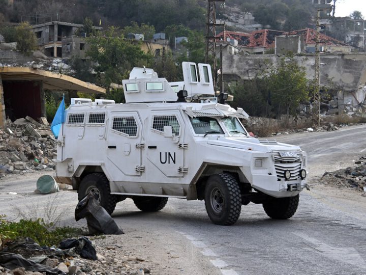 “اليونيفيل”: مقتل جندي حفظ سلام وإصابة آخر بجروح خطيرة إثر انفجار مقذوف في موقع لنا جنوبي لبنان