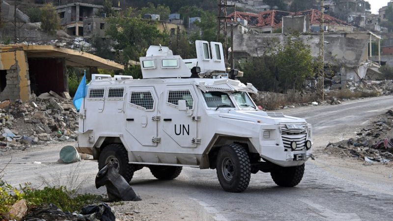 “اليونيفيل”: مقتل جندي حفظ سلام وإصابة آخر بجروح خطيرة إثر انفجار مقذوف في موقع لنا جنوبي لبنان