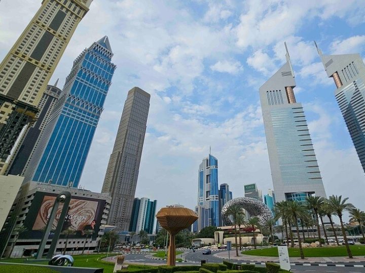 حكومة دبي تعلن عن تعرض الإمارة لهجوم وتؤكد أن الإنفجارات ناتجة عن اعتراضات ناجحة