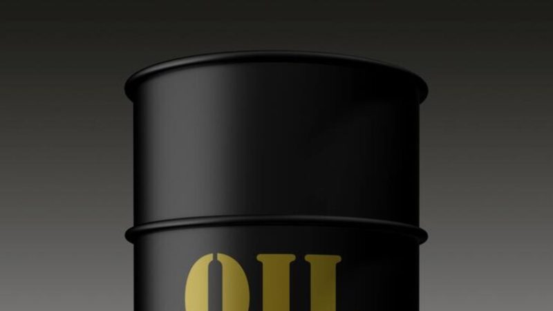 “بلومبرغ”: “أرامكو” قد ترفع أسعار نفطها إلى مستوى قياسي