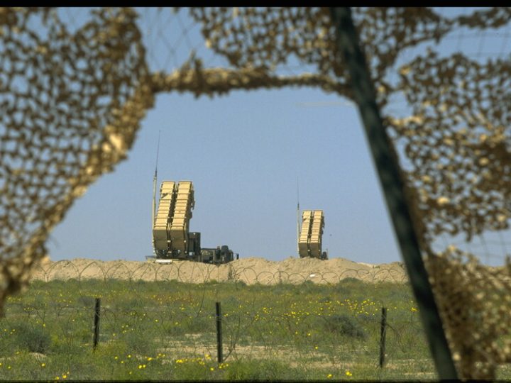 بلومبرغ: استنزاف خطير للدفاعات الجوية في الخليج.. مخزون الصواريخ الاعتراضية يقترب من النفاد