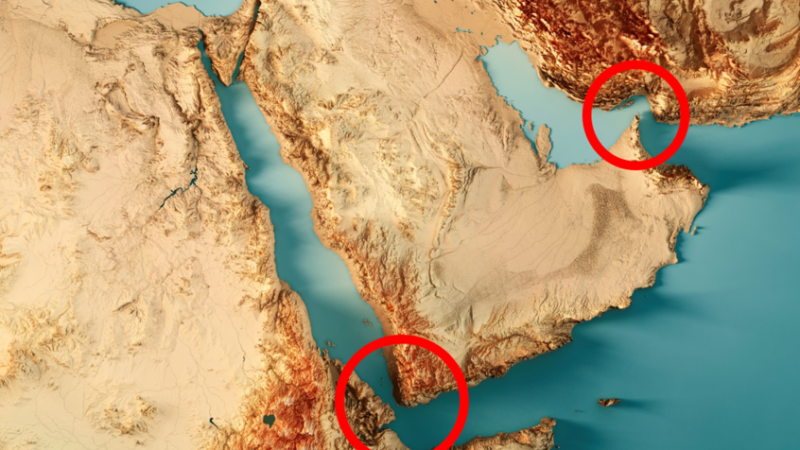 تحليل حربي إيراني: “تقاطع نيران” واحتمالية “إغلاق مضيق باب المندب”