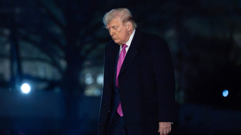 “وول ستريت جورنال” نقلا عن مسؤولين: ترامب مستعد لإنهاء الحرب مع إيران دون إعادة فتح مضيق هرمز فورا