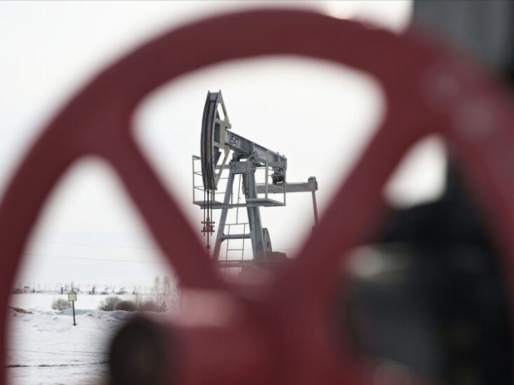 وزير النفط الإيراني: إيران لن تواجه أي نقص في الوقود رغم التصعيد