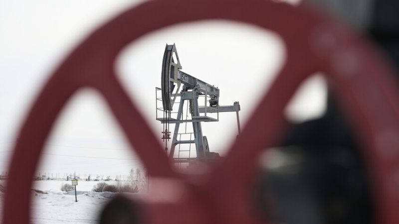 وزير النفط الإيراني: إيران لن تواجه أي نقص في الوقود رغم التصعيد