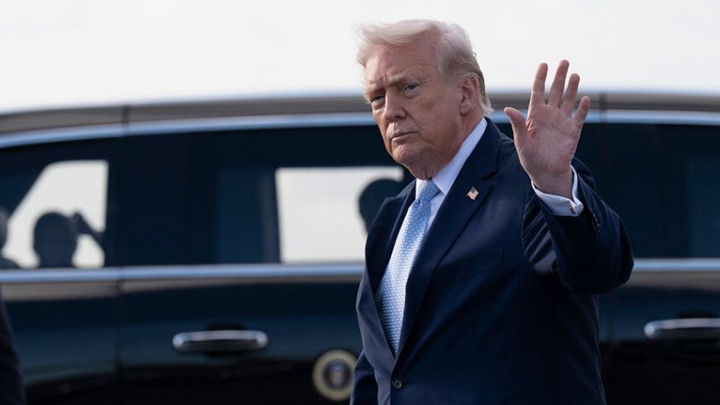 ولاية فلوريدا تطلق اسم ترامب على مطار بالم بيتش