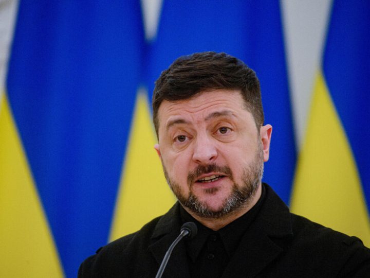 بيسكوف: مماطلة زيلينسكي في قبول السلام ستكلفه ثمنا أعلى