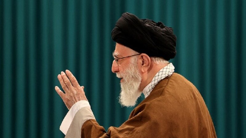 مجتبى خامنئي يشكر علماء أهل السنة في محافظة كردستان على عزائهم له في والده