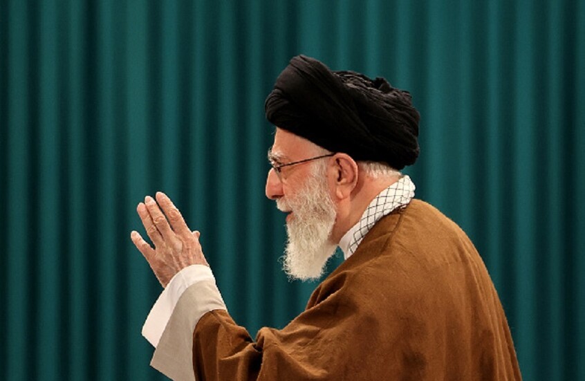 مجتبى خامنئي يشكر علماء أهل السنة في محافظة كردستان على عزائهم له في والده