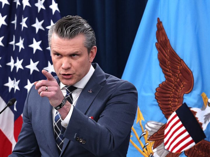 وزير الحرب الأمريكي: الأيام المقبلة في إيران ستكون حاسمة (فيديو)