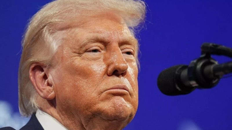 ترامب: العملية ضد إيران لن تطول ومضيق هرمز سيفتح تلقائيا