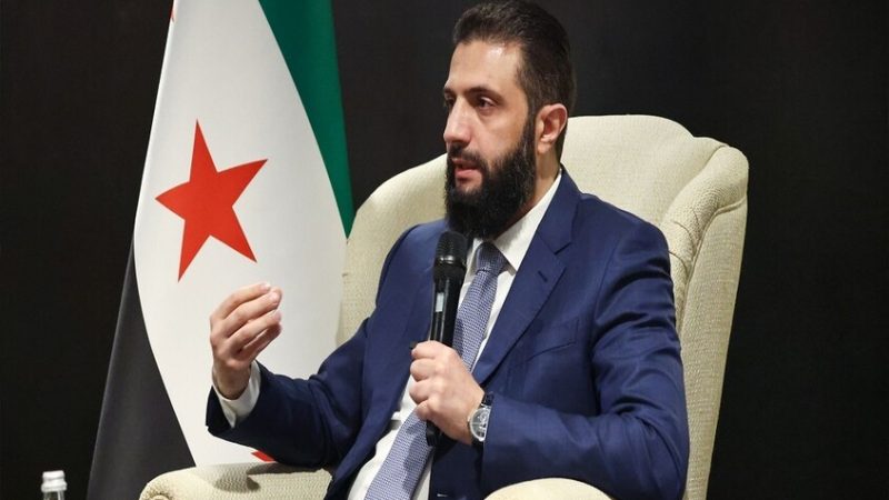 الشرع أم ميرتس؟ .. من طلب عودة 80% من اللاجئين السوريين في ألمانيا إلى بلادهم؟