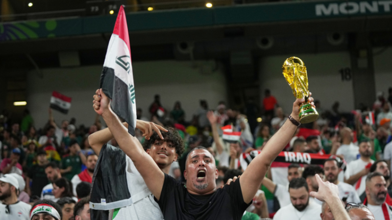 السوداني يعلن تعطيل الدوام في العراق يومي الأربعاء والخميس بمناسبة تأهل المنتخب الوطني لكأس العالم