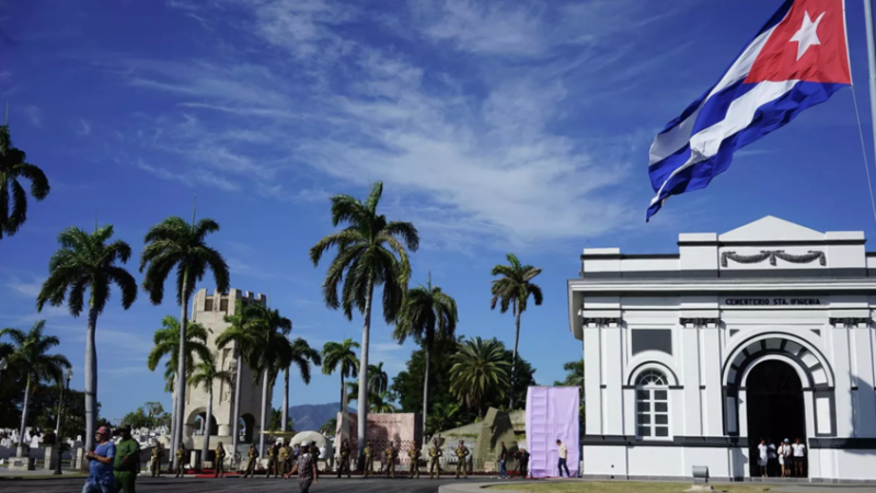 روسيا تعوّل على استئناف الرحلات الجوية إلى كوبا بعد انتهاء أزمة الوقود التي تعانيها