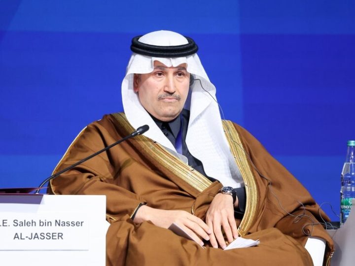 وزير النقل السعودي: المملكة تعيد هيكلة سلاسل الإمداد اللوجستية في ظل إغلاق مضيق هرمز