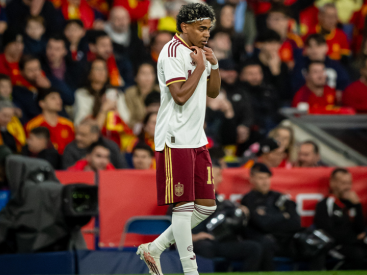 لامين جمال يصدر بيانا بعد هتاف الجماهير ضد المسلمين خلال مواجهة إسبانيا ومصر