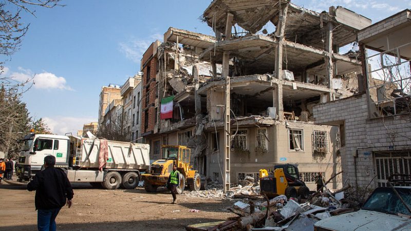 بلدية طهران: تضرر 33 ألف وحدة سكنية جراء الحرب وبدء عمليات إعادة الإعمار وإيواء آلاف العائلات