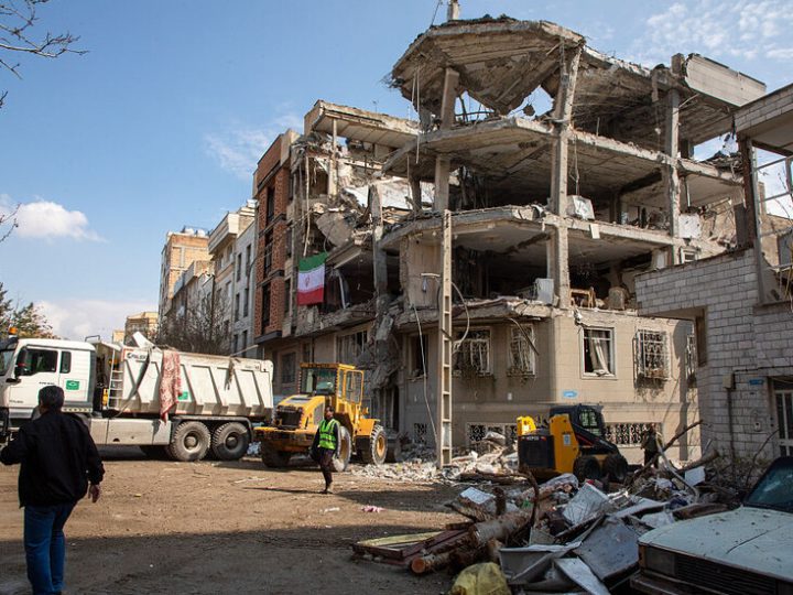 بلدية طهران: تضرر 33 ألف وحدة سكنية جراء الحرب وبدء عمليات إعادة الإعمار وإيواء آلاف العائلات