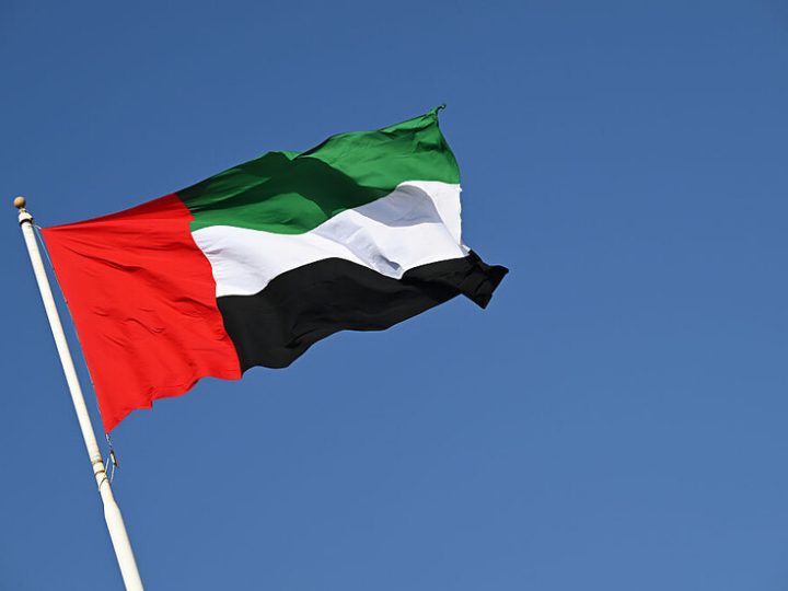 الدفاع الإماراتية: تصدينا اليوم لـ19 صاروخا باليستيا و26 مسيرة إيرانية