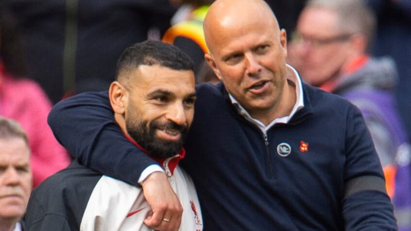 سلوت يصف صلاح بكلمة واحدة بعد إعلان رحيله عن ليفربول