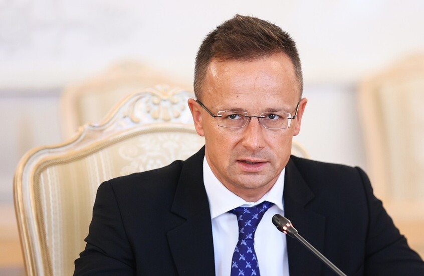 وزير خارجية هنغاريا: أوروبا لا تحتاج نصائح بروكسل بل لرفع الحظر على النفط والغاز من روسيا